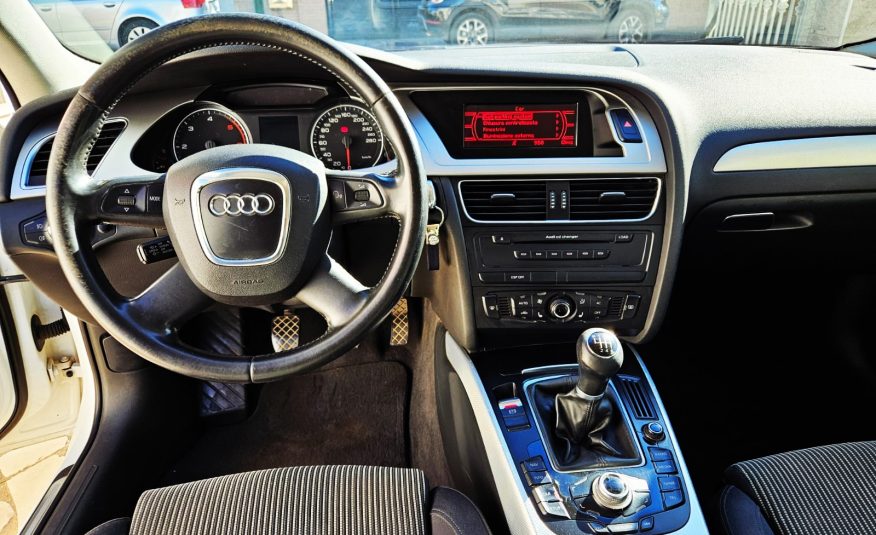 AUDI A4  4° SERIE AVANT 2.0 TDI F.AP.AMBIENTE