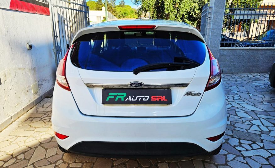 FORD Fiesta 1.4 5p. Bz.-GPL Black & White Ed.