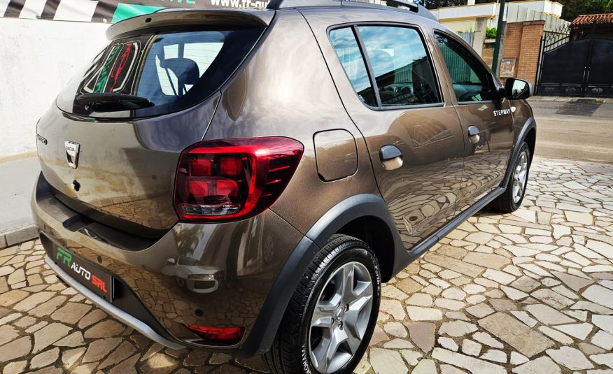 DACIA SANDERO STEPWAY 0.9 TCe GPL DI SERIE 90CV